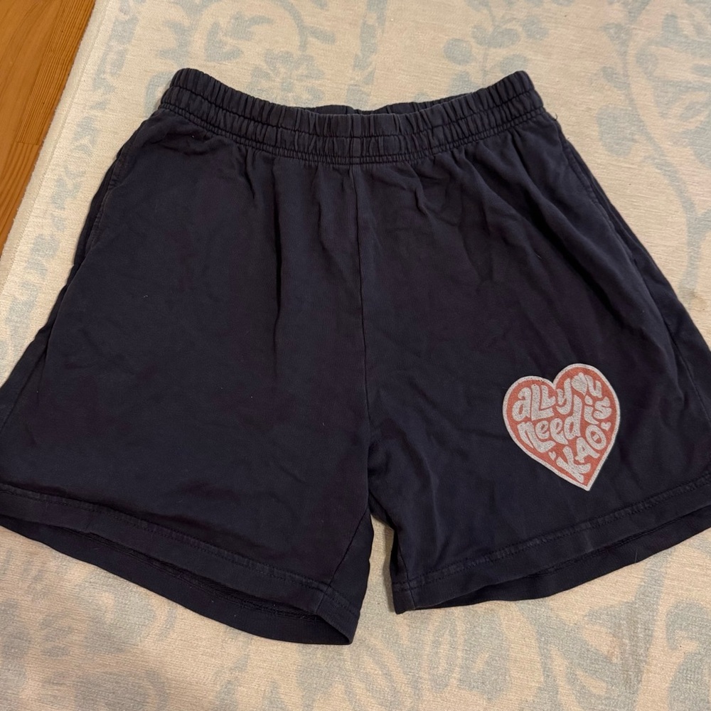 Women's Black Theta Heart Print Shorts